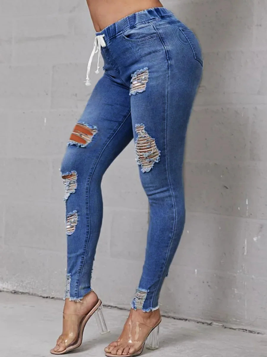 Mid-Rise Stretchy Distressed Jeans
